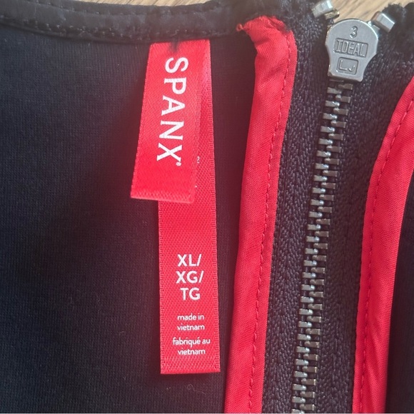 NWT Spanx The Perfect Sleeveless Jumpsuit Black XL - Picture 11 of 12